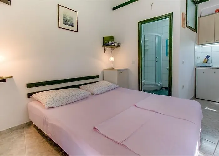 Julia Apartment *
